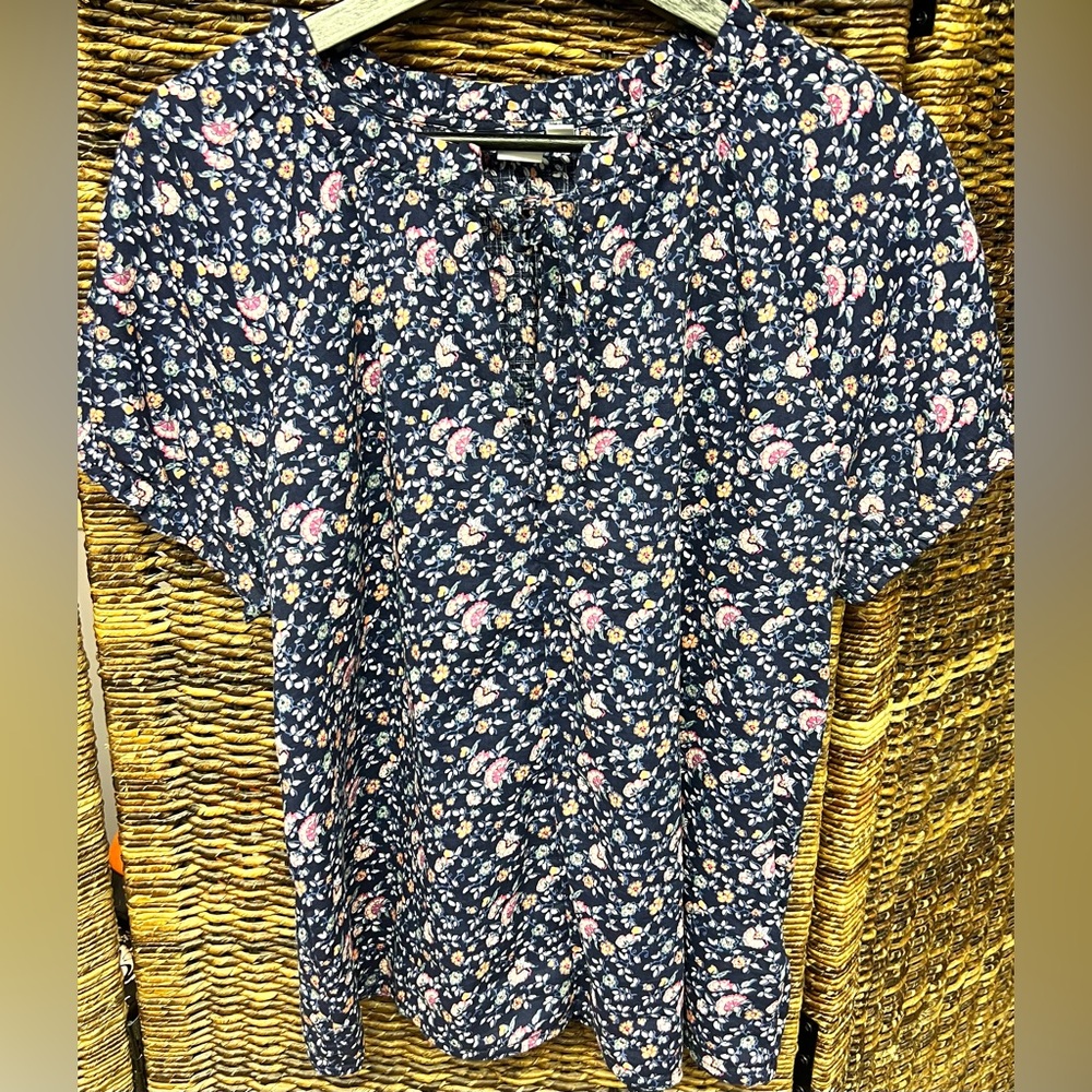 Gap- Floral Print Women's Top, Size: Medium